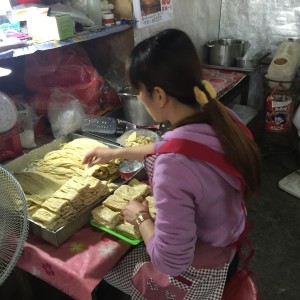 煮豆浆、晾豆皮、折豆包