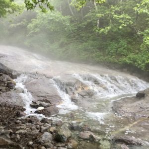 kamuiwakkayu falls